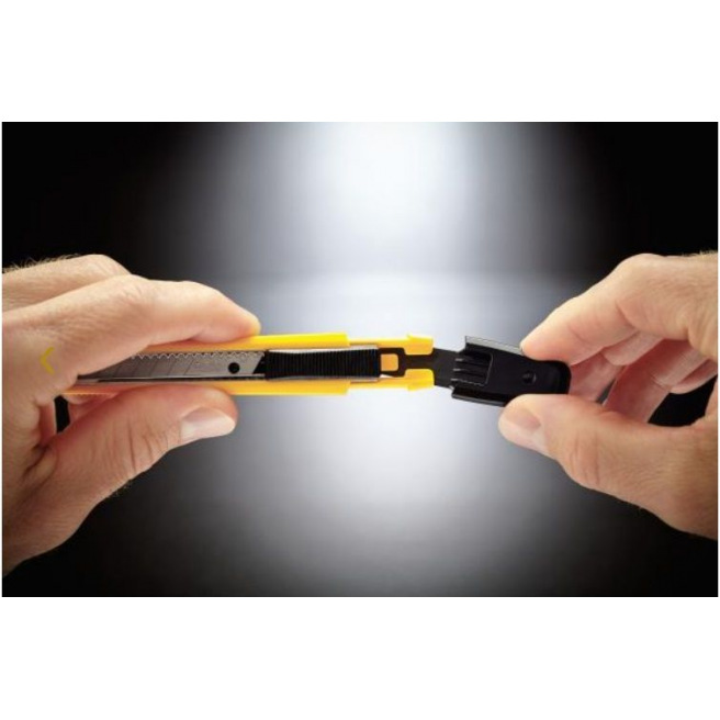 Cutter OLFA A-1 - corps plastique avec renfort métal -  lame 9 mm Cutter OLFA A-1 - corps plastique avec renfort métal -  lame 9 mm