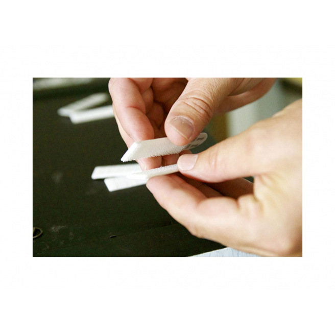 3M COMMAND zelfklevende strips - doosje van 8 3M COMMAND zelfklevende strips - doosje van 8