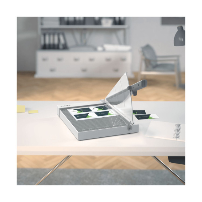Cisaille Leitz PRECISION HOME OFFICE - format A4 Cisaille Leitz PRECISION HOME OFFICE - format A4