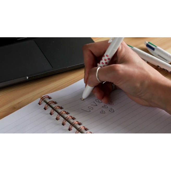 Stylo-bille BIC 4 COULEURS LOVE Stylo-bille BIC 4 COULEURS LOVE