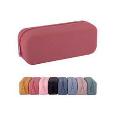 Trousse en silicone rectangulaire Apli UP NORTH Trousse en silicone rectangulaire Apli UP NORTH