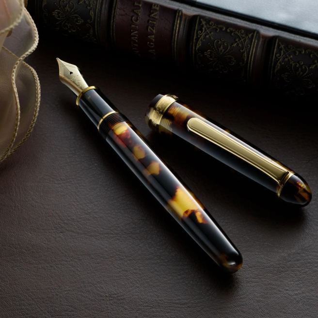 Platinum CENTURY 3776 Celluloid Pen