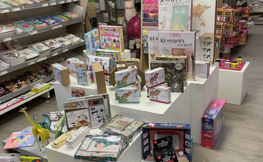 Briefpapier NIAS Luik