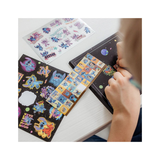 Set de stickers autocollants avec fond de jeu Lilo & Stitch TOTUM